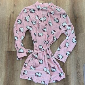 Hello Kitty Pink Women’s Hello Kitty Pattern Robe Size 1X
